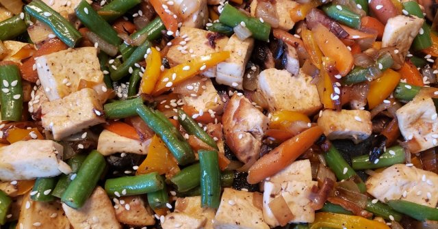 טופו מוקפץ עם ירקות