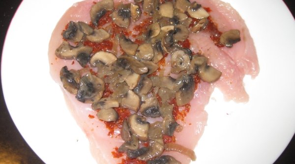 חזה עוף ממולא בפטריות