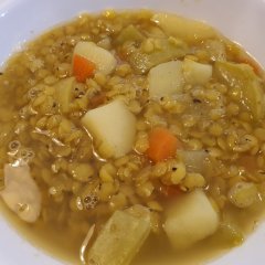 מרק עדשים של אמא שלי