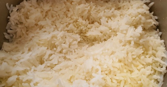 קציצות בשר עם אפונה