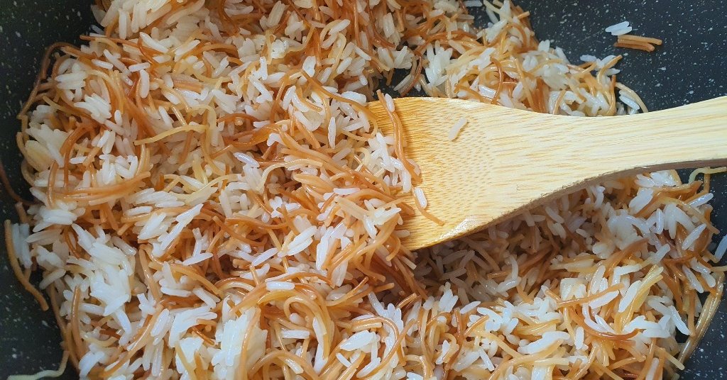 אורז עם אטריות