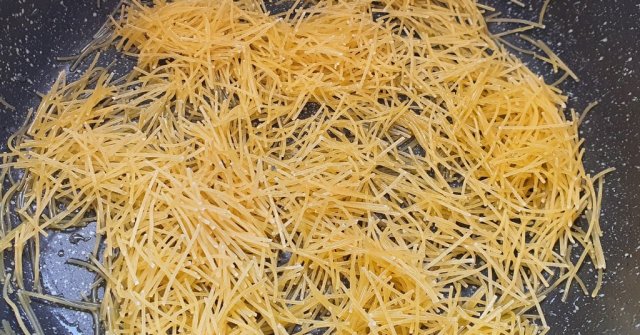 אורז עם אטריות