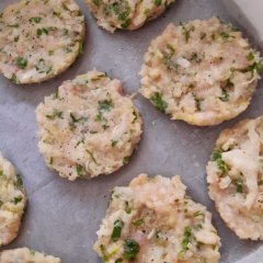 קציצות כרובית וחזה עוף