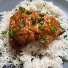 עוף ברוטב חמאת בוטנים