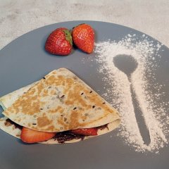 טורטיית שוקולד ותותים