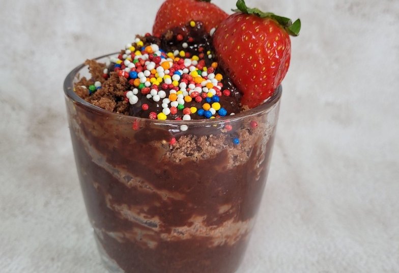 עוגת שוקולד ב- 2 דקות בכוס (שאפשר להכניס למיקרוגל)