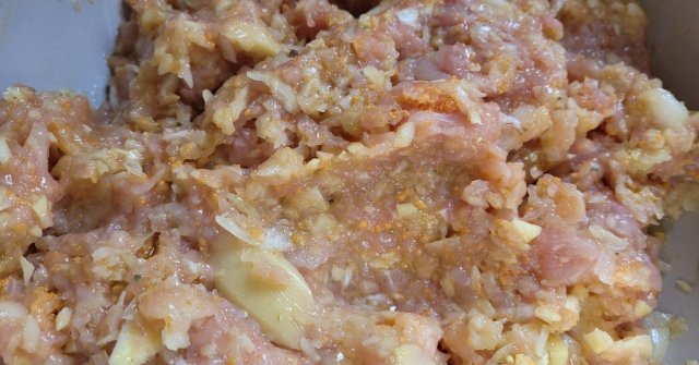 קציצות עוף ואפונה