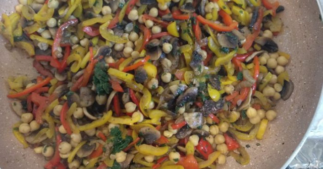 תבשיל דלעת וחומוס מהמטבח הארמני