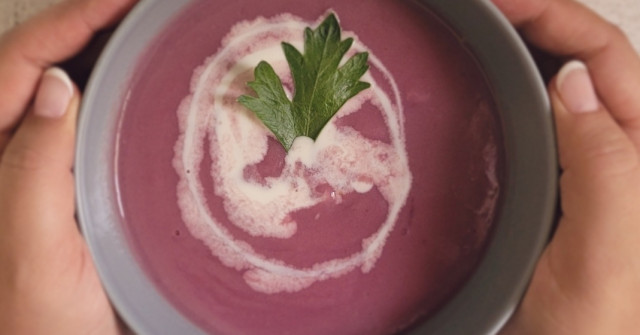 מרק בטטה סגול (ניתן להכין מצבע אחד או יותר של בטטה )