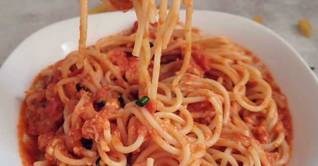 פסטה ברוטב ורוד (רוזה)