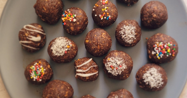 כדורי שוקולד ובייגלה מלוח