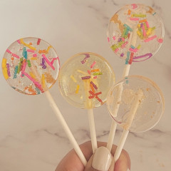 סוכריות על מקל כמות ל- 10 סוכריות בינוניות קוטר 4 ס"מ (סוכריה)