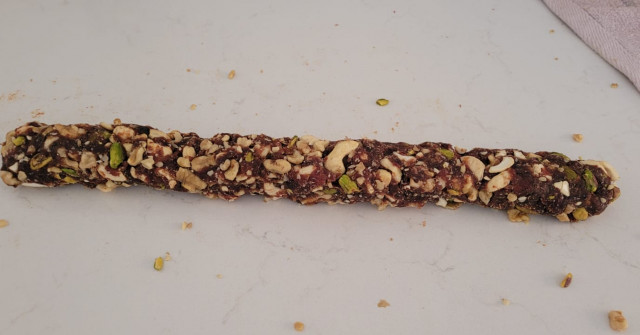 רולדת תמרים ופיצוחים