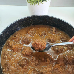 קציצות בשר ובצל מקורמלות