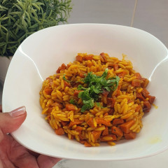 פתיתים ונקניקיות בסיר אחד