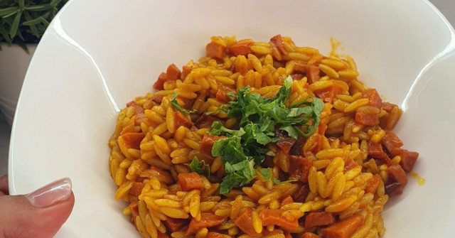 פתיתים ונקניקיות בסיר אחד